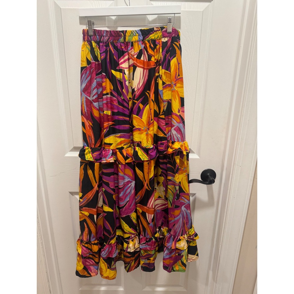 Truly 4 You Floral Tiered Maxi Skirt‎ – Size M